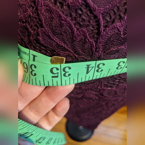Burgundy lace dress size XS - Picture 2 of 10